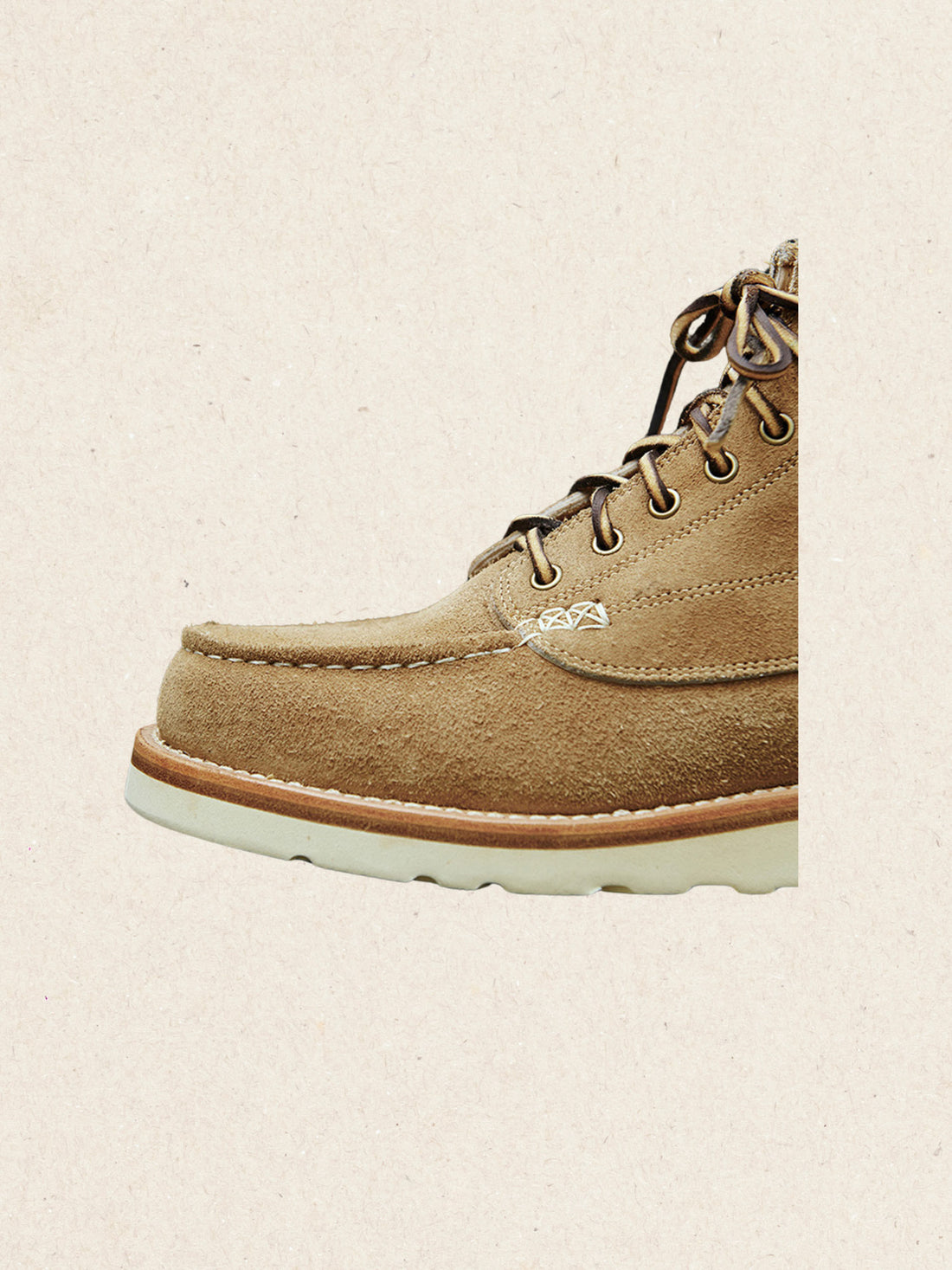 Moc Toe Suede Chasseur 8173 Boots for Men – Rugged Outdoor Style with Vibram Sole