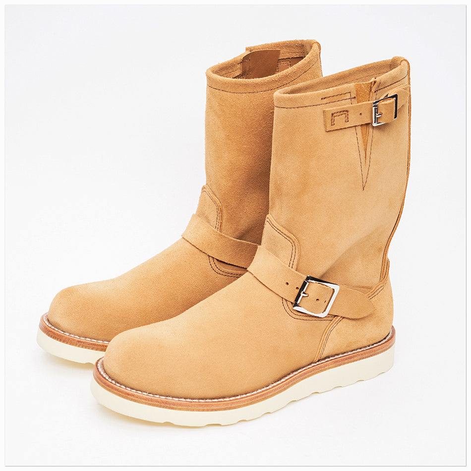 靴 BACKRUSH / suede engineer boots Suede Engineer Boot - Sand Beige Nubuck – Standard & Strange