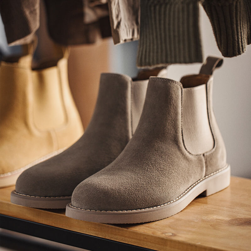 Brown Outfit Street Suede Chelsea Boots